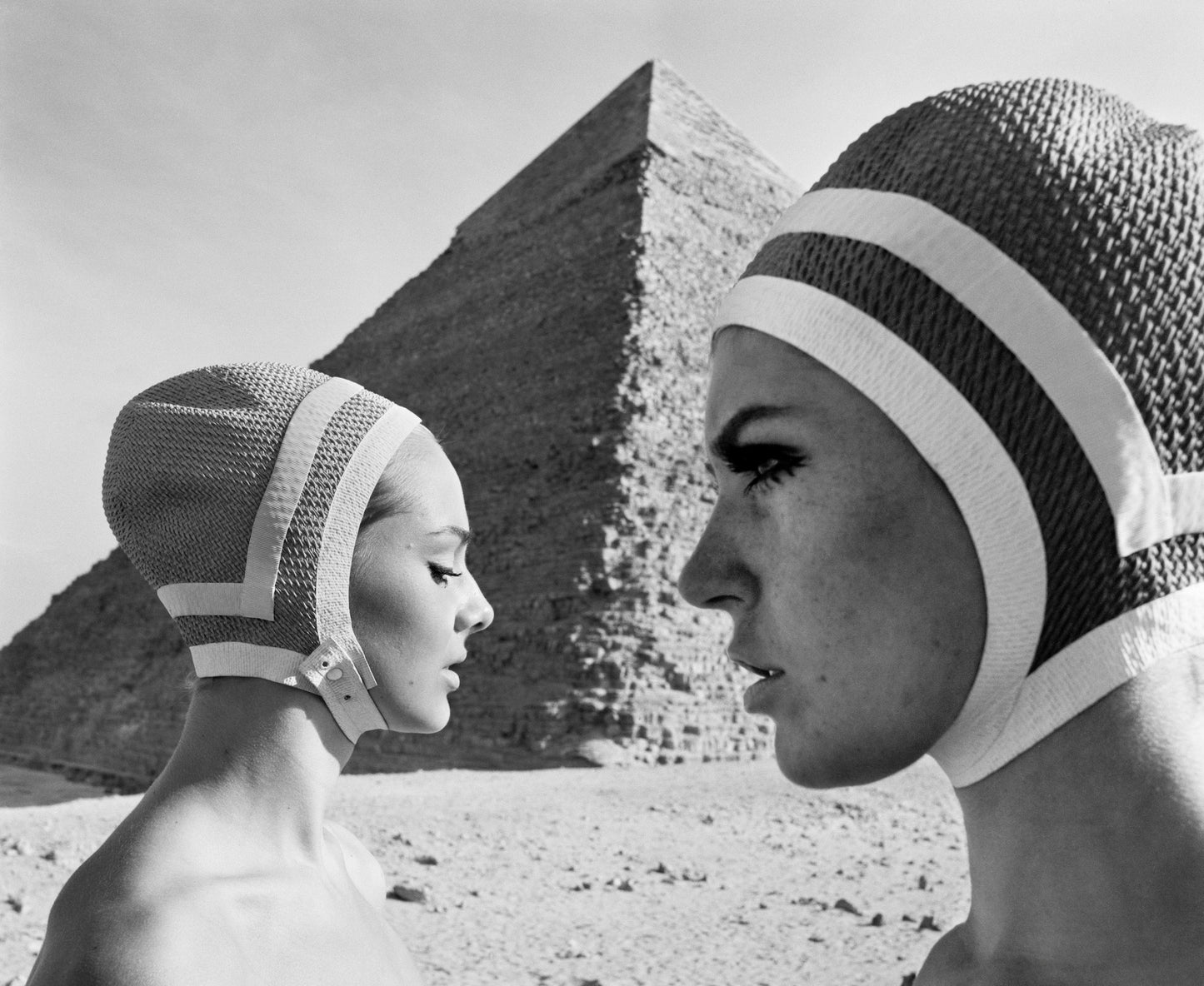 Vor den Cheopspyramiden, Gizeh, Ägypten 1966